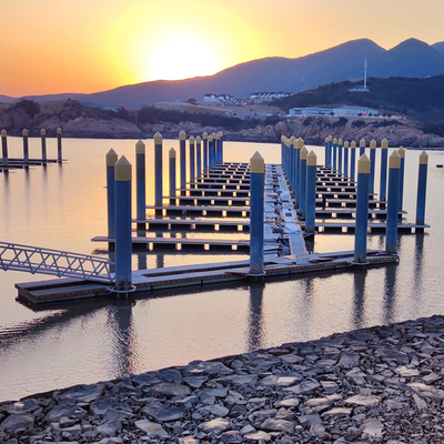 Marine Grade Floating Dock Aluminum Alloy 6061-T6 Gangways Ramps Floating Walkway For Marina Use