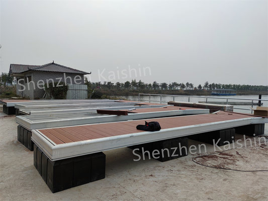 Highly Resistant LLDPE Floater Dock Floats For Marina Dock Aluminum Alloy Floating Pontoon