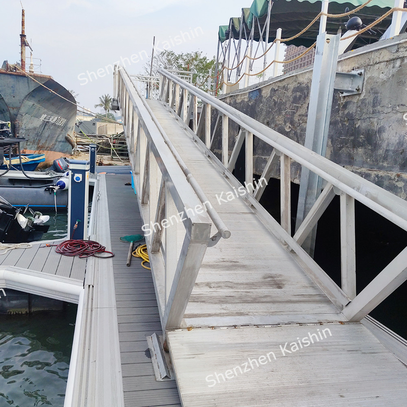 Customizable Marina Floating Walkway Aluminum Gangway Ramps Customers' Demand Length 15-20 Years Lifespan