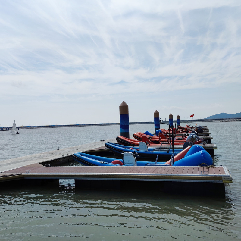 Lake	Aluminum Floating Docks Mildew Proof Teak Decking Cover Anchor Fixed